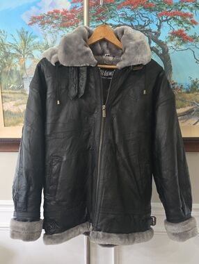 Vintage Men's Black Leather Bomber Jacket with Gray Faux Shearling Trim